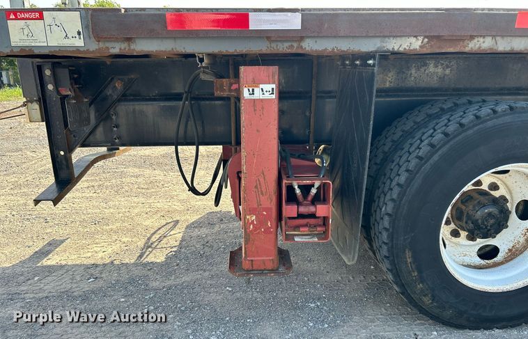 image for item DI7918 2003 Sterling L-Line  crane truck