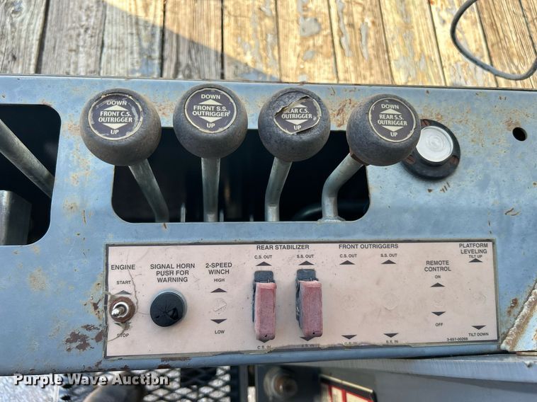 image for item DI7918 2003 Sterling L-Line  crane truck