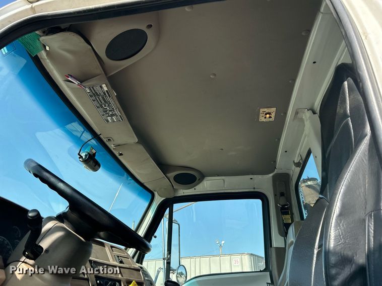 image for item DI7918 2003 Sterling L-Line  crane truck