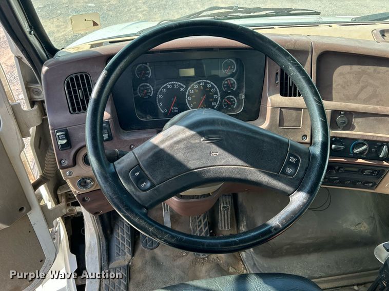 image for item DI7918 2003 Sterling L-Line  crane truck