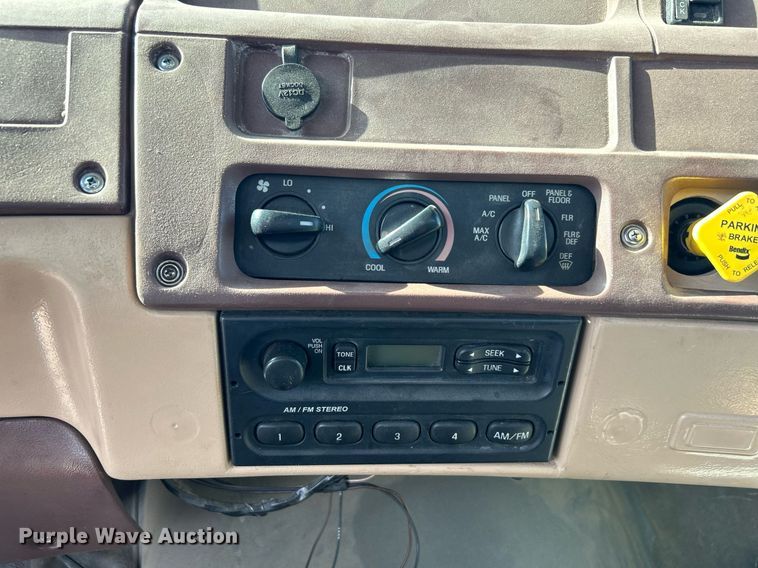 image for item DI7918 2003 Sterling L-Line  crane truck