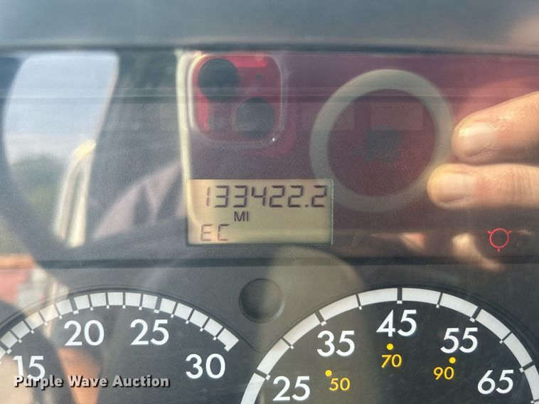 image for item DI7918 2003 Sterling L-Line  crane truck