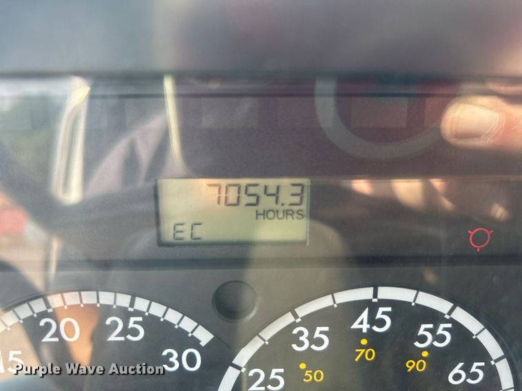 image for item DI7918 2003 Sterling L-Line  crane truck