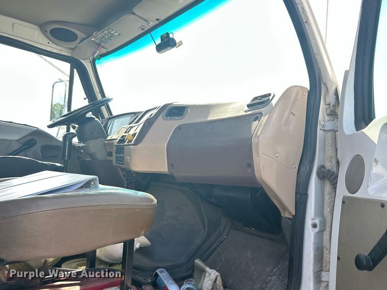 image for item DI7918 2003 Sterling L-Line  crane truck