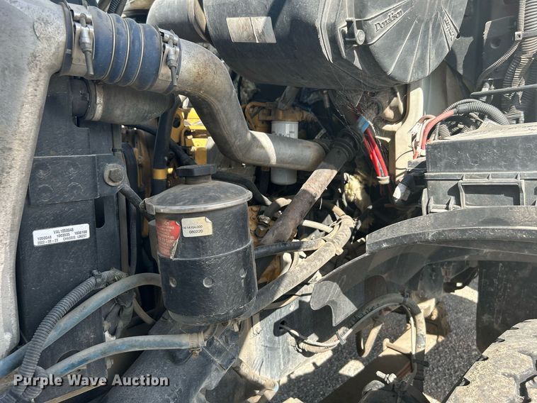 image for item DI7918 2003 Sterling L-Line  crane truck