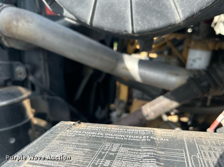 image for item DI7918 2003 Sterling L-Line  crane truck