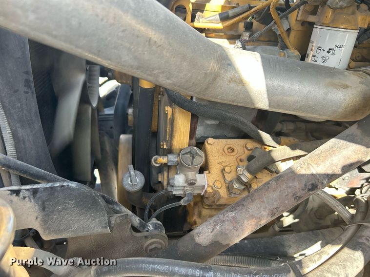 image for item DI7918 2003 Sterling L-Line  crane truck