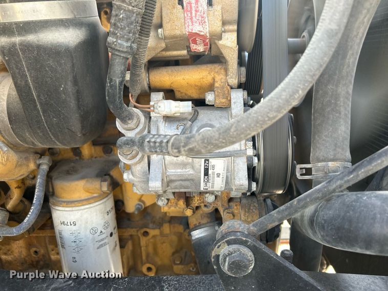 image for item DI7918 2003 Sterling L-Line  crane truck