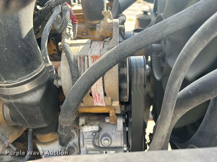 image for item DI7918 2003 Sterling L-Line  crane truck