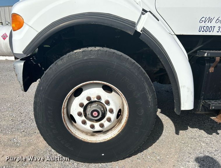 image for item DI7918 2003 Sterling L-Line  crane truck