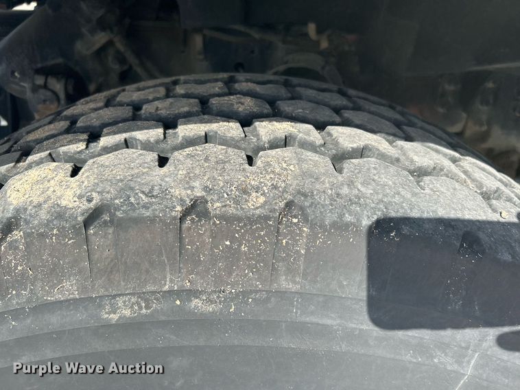 image for item DI7918 2003 Sterling L-Line  crane truck