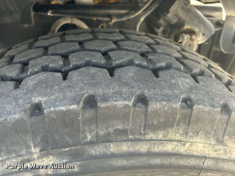 image for item DI7918 2003 Sterling L-Line  crane truck