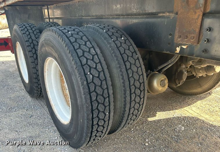 image for item DI7918 2003 Sterling L-Line  crane truck