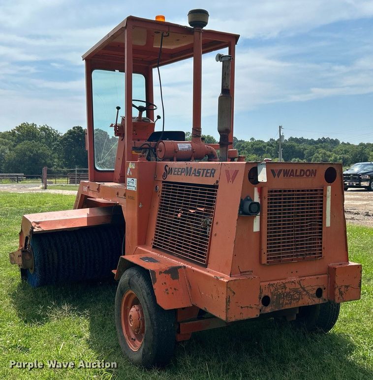 image for item DI7925 1987 Waldon SweepMaster broom