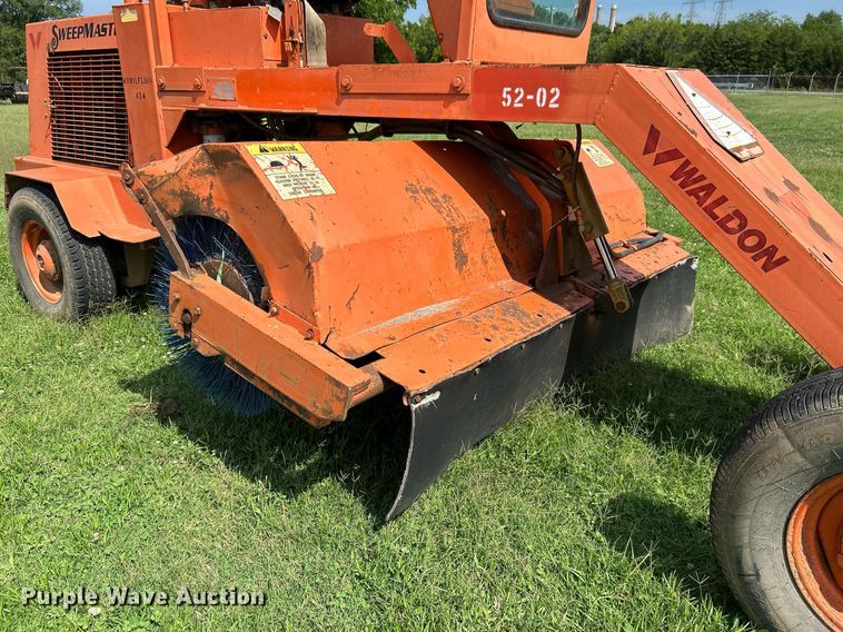 image for item DI7925 1987 Waldon SweepMaster broom