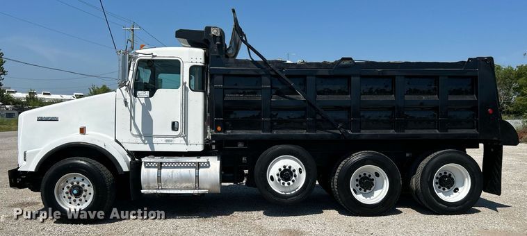 image for item DI7940 2009 Kenworth T800  dump truck