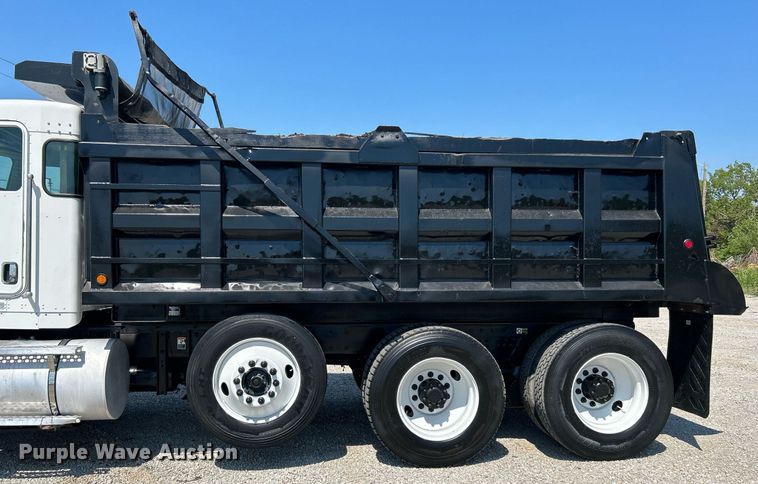 image for item DI7940 2009 Kenworth T800  dump truck