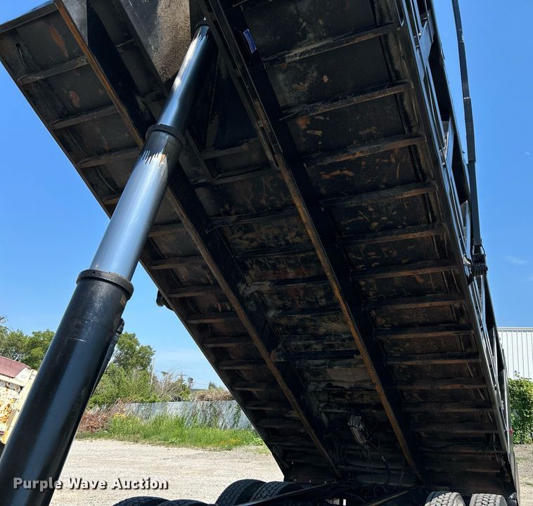 image for item DI7940 2009 Kenworth T800  dump truck