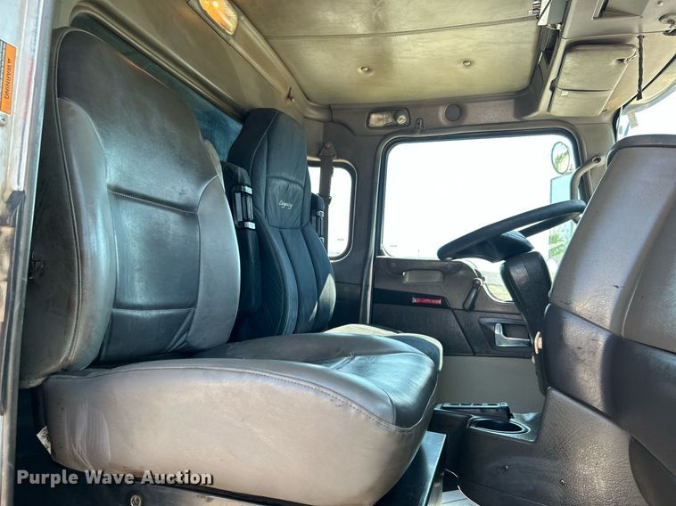 image for item DI7940 2009 Kenworth T800  dump truck