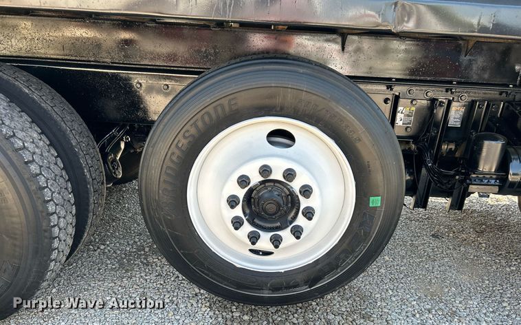 image for item DI7940 2009 Kenworth T800  dump truck