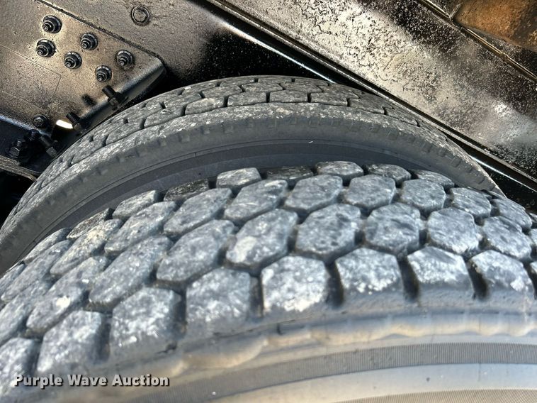 image for item DI7940 2009 Kenworth T800  dump truck