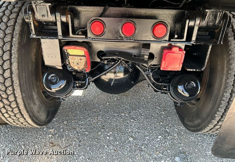 image for item DI7940 2009 Kenworth T800  dump truck