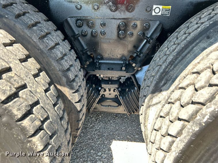 image for item DI7940 2009 Kenworth T800  dump truck