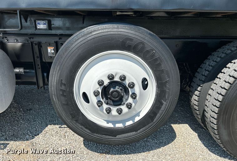 image for item DI7940 2009 Kenworth T800  dump truck