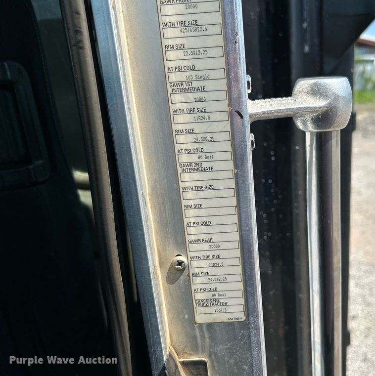 image for item DI7940 2009 Kenworth T800  dump truck