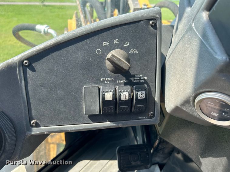 image for item DI7942 2001 Caterpillar 924G  wheel loader