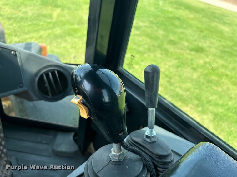 image for item DI7942 2001 Caterpillar 924G  wheel loader