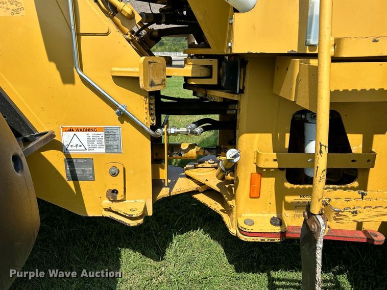 image for item DI7942 2001 Caterpillar 924G  wheel loader