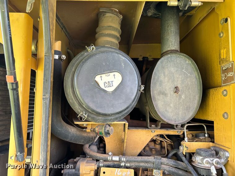 image for item DI7942 2001 Caterpillar 924G  wheel loader