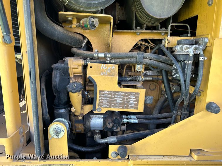 image for item DI7942 2001 Caterpillar 924G  wheel loader