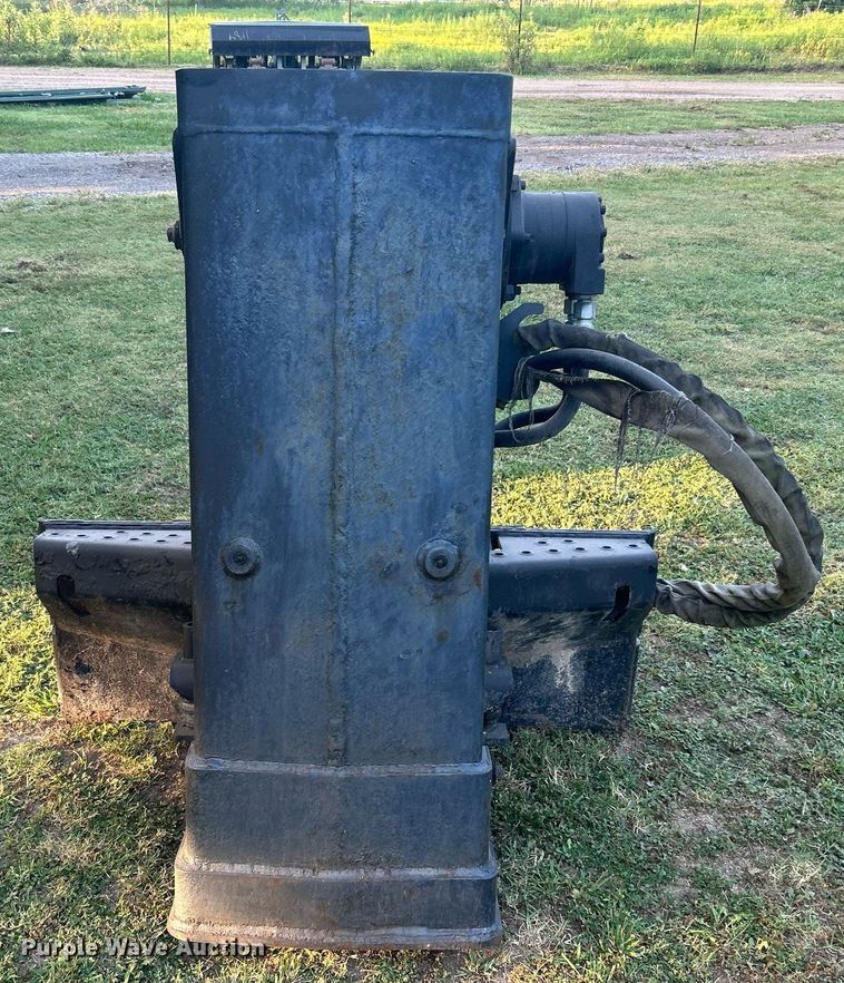 image for item DI7953 Bobcat  skid steer drop hammer