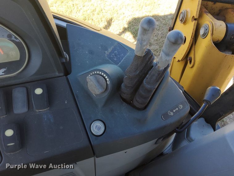 image for item DJ0836 2013 Caterpillar 420F IT  backhoe