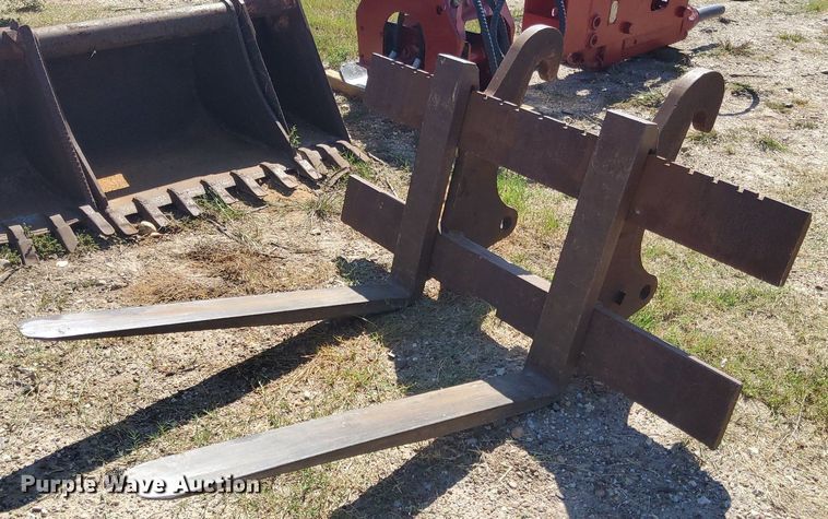 image for item DJ0836 2013 Caterpillar 420F IT  backhoe