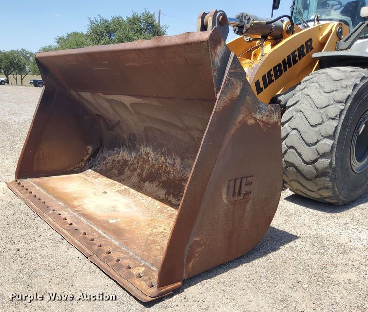 image for item DJ0838 2017 Liebherr L586  wheel loader