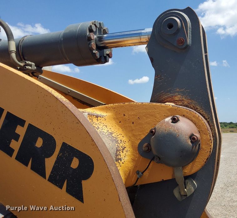 image for item DJ0838 2017 Liebherr L586  wheel loader