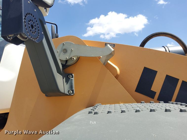 image for item DJ0838 2017 Liebherr L586  wheel loader