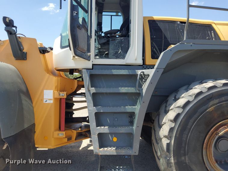 image for item DJ0838 2017 Liebherr L586  wheel loader