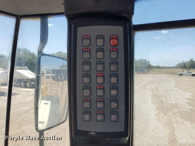 image for item DJ0838 2017 Liebherr L586  wheel loader