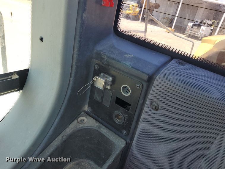 image for item DJ0838 2017 Liebherr L586  wheel loader