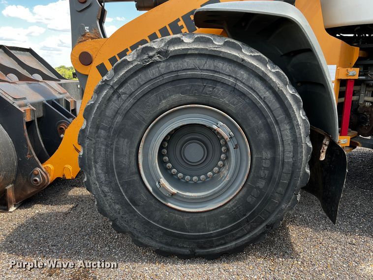 image for item DJ0838 2017 Liebherr L586  wheel loader