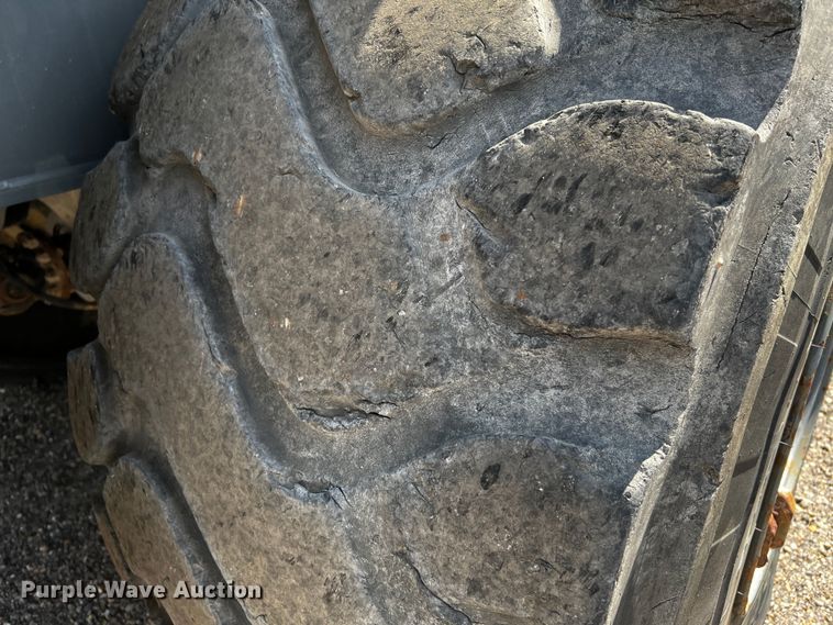 image for item DJ0838 2017 Liebherr L586  wheel loader