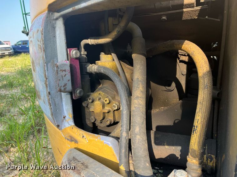image for item DM1998 Komatsu PC128UU-1  excavator