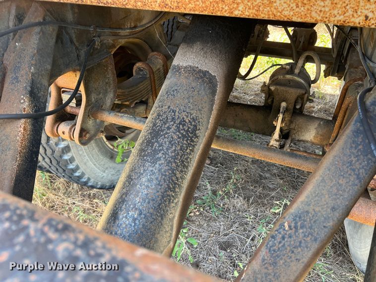 image for item DN3114 1984 Clement  end dump pup trailer