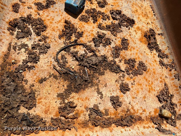 image for item DN3114 1984 Clement  end dump pup trailer