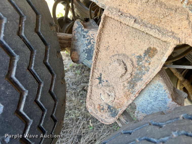 image for item DN3114 1984 Clement  end dump pup trailer