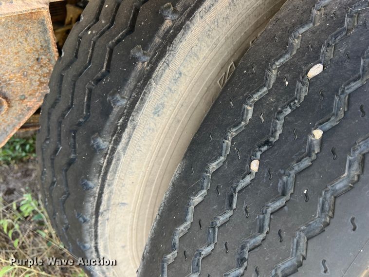 image for item DN3114 1984 Clement  end dump pup trailer